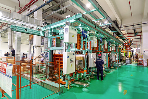 pharmacy-refrigerator-foaming-production-line